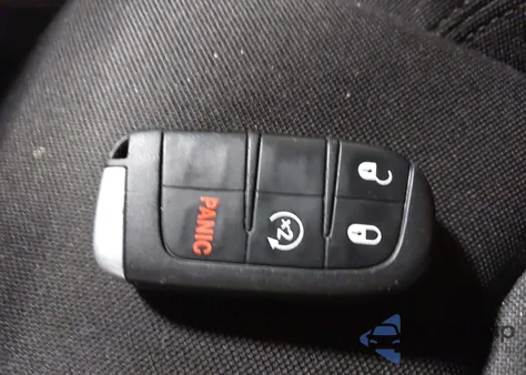 2021 Jeep Renegade Latitude 4X4 z USA, uszkodzony, nr VIN ZACNJDBB9MPN16220